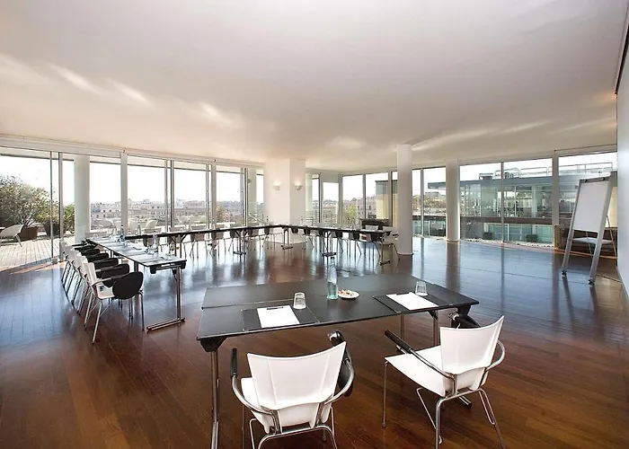 Radisson Blu Es. , a